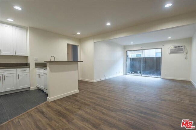 Foto del edificio - 28947 Thousand Oaks Blvd
