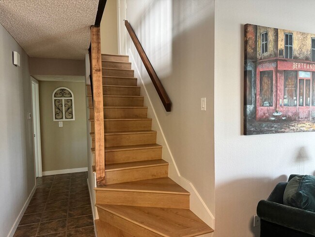 Foto del edificio - Beautiful 4-Bedroom + Office/BR + Loft Home in Desirable Tierrasanta – Available 1/1/2026