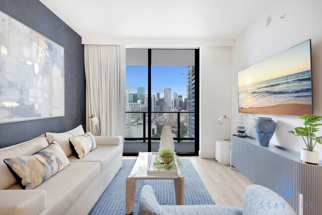 Foto del edificio - 601 NE 1st Ave