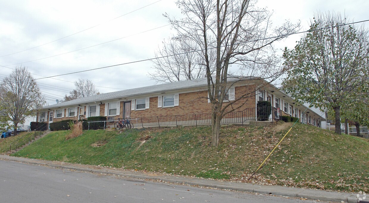 Primary Photo - 902 Linden Ave
