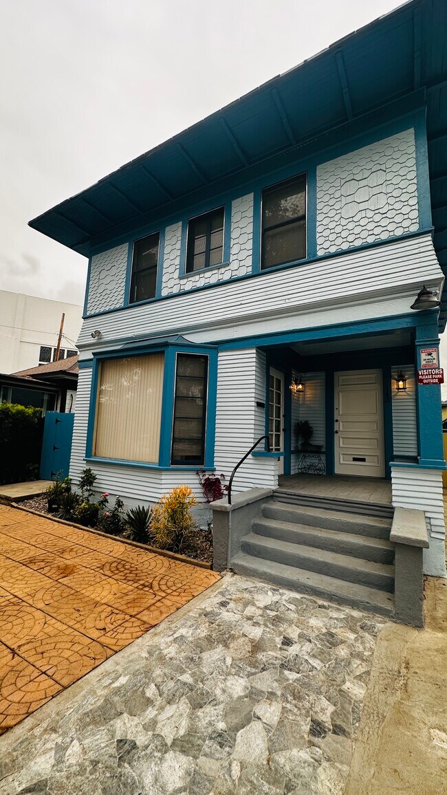 Foto del edificio - 143 E 10th St