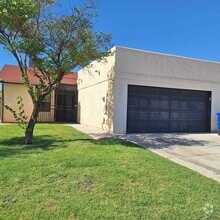 Building Photo - 1628 W 15th St