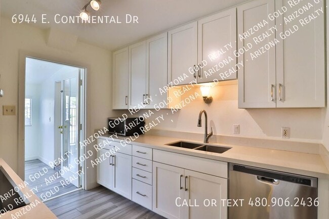 Foto del edificio - Papago Parkway