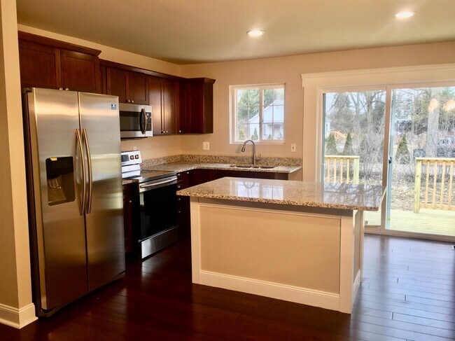 Foto del edificio - 1 Maple Village Ct