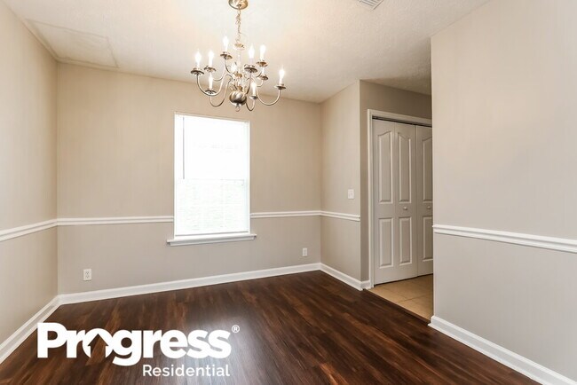 Building Photo - 7904 Rainey Dr