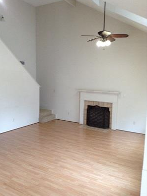 Building Photo - 622 Hidden Valley Dr