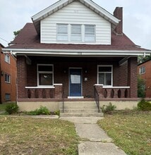 Building Photo - 1518 Cedar Ave
