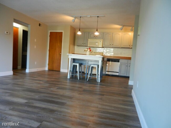 Foto del edificio - 1 br, 1 bath Condo - 68 Main Street