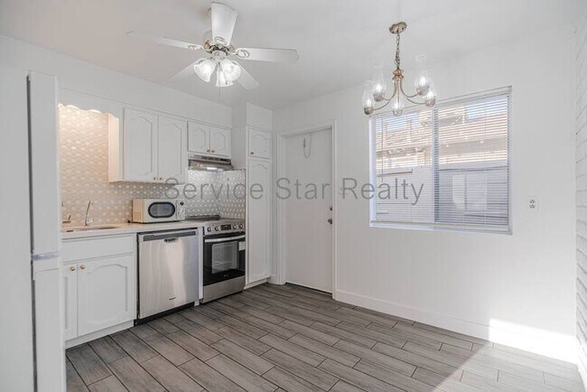 Foto del edificio - 518 E Huntington Dr