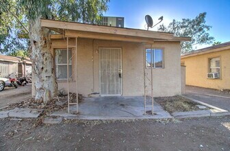 Building Photo - 9316 E Balsam Ave