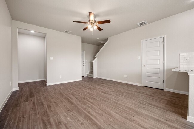 Building Photo - Modern 3-Bed, 2.5-Bath Townhome in New Bra...