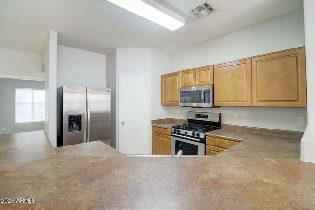 Building Photo - 2608 E Waterview Ct