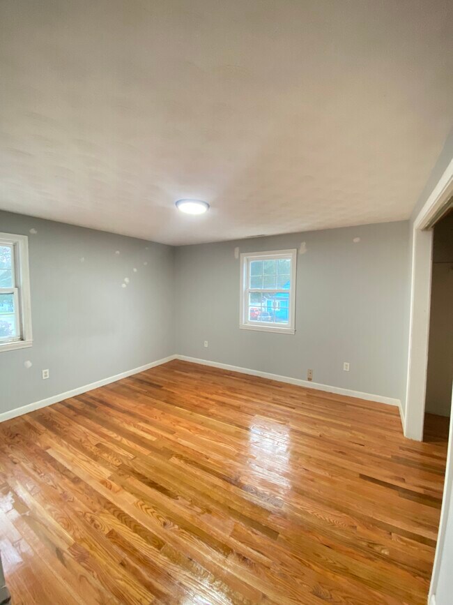Building Photo - 2367 Corbin Ave