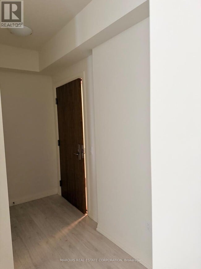 Building Photo - 27 Korda Gate