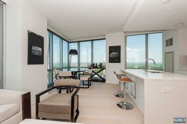 Foto del edificio - 800 Park Ave