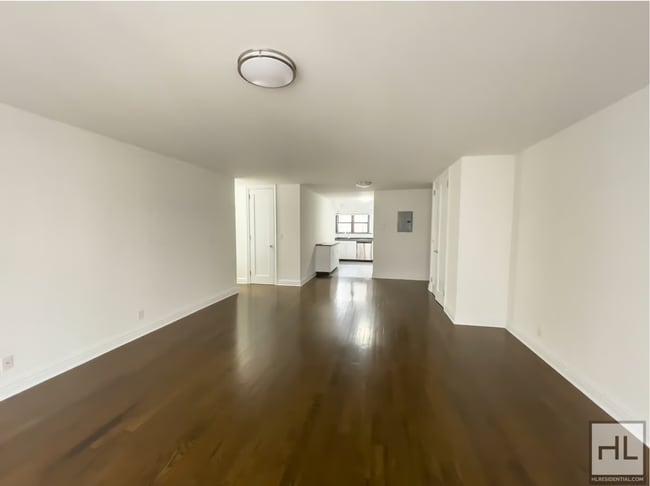 Building Photo - East 89th STREET