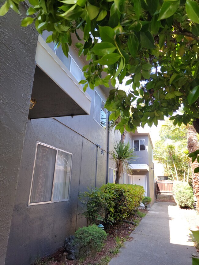 Foto del edificio - 3216 Delaware St