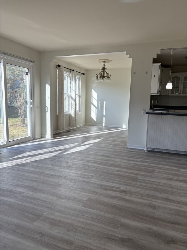 Foto del edificio - 711 Savannah Ln