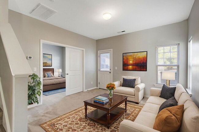 Building Photo - 198 Grand Oaks Dr