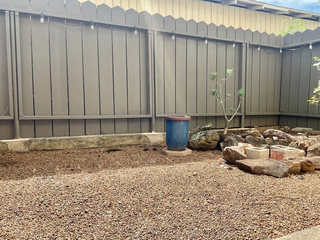 Charming 1/1/1 Ground Floor Unit with Lana... - Charming 1/1/1 Ground Floor Unit with Lana...