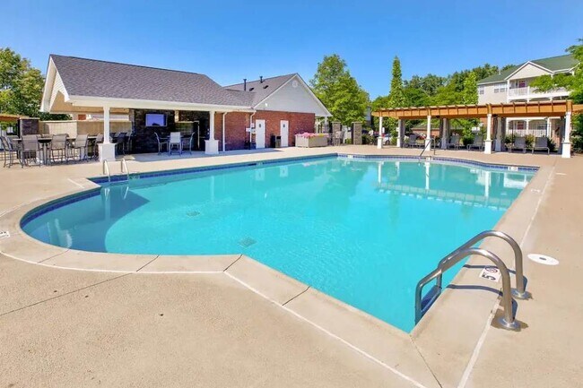 Foto del edificio - Charleston Pines Apartment Homes
