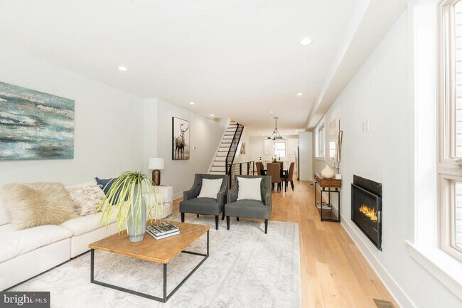 Foto del edificio - 302 Leverington Ave
