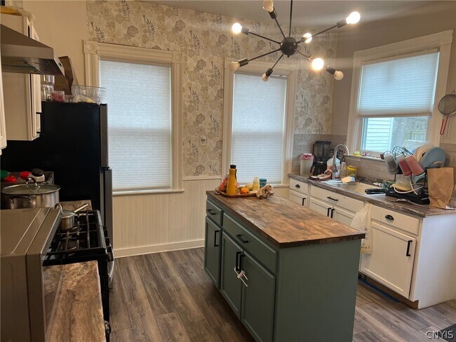 Foto del edificio - 110 Clinton Pl