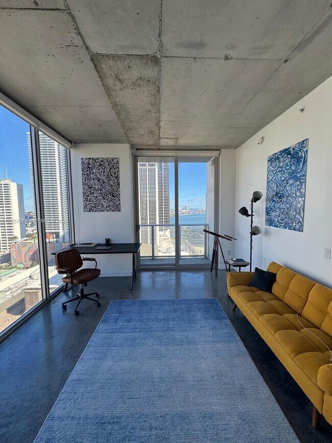 Foto del edificio - 151 SE 1st St