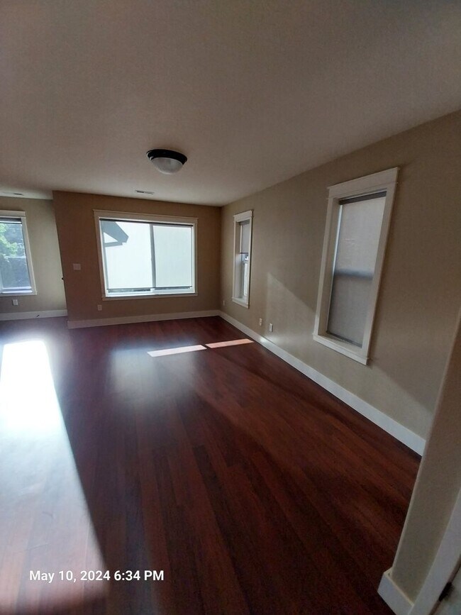 Foto del edificio - 1011 Millwright Ave