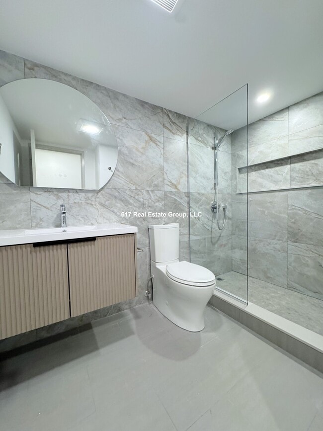 Building Photo - 1243 Beacon St