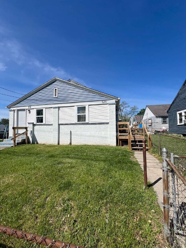 Photo - 320 N Sherman Dr Townhome