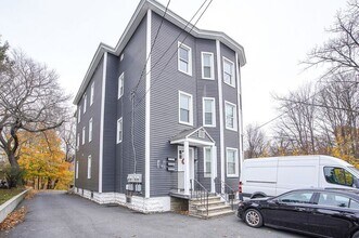 Building Photo - 1012-12 River St