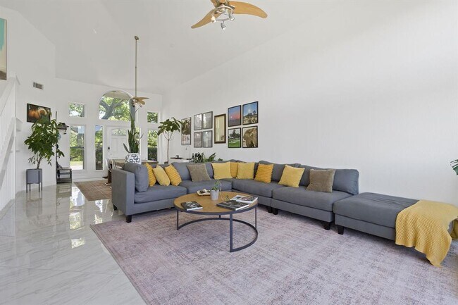 Foto del edificio - 6905 Crosby Cir