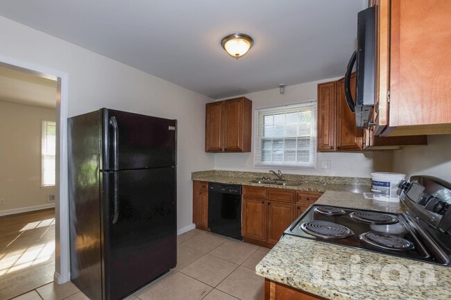 Foto del edificio - 4200 Gladstone Ln