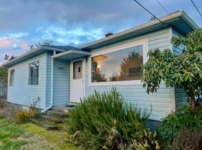 Building Photo - 92070 Cape Arago Hwy