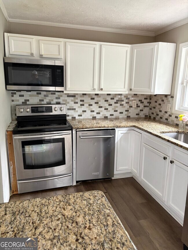 Building Photo - 3193 Abbeywood Dr