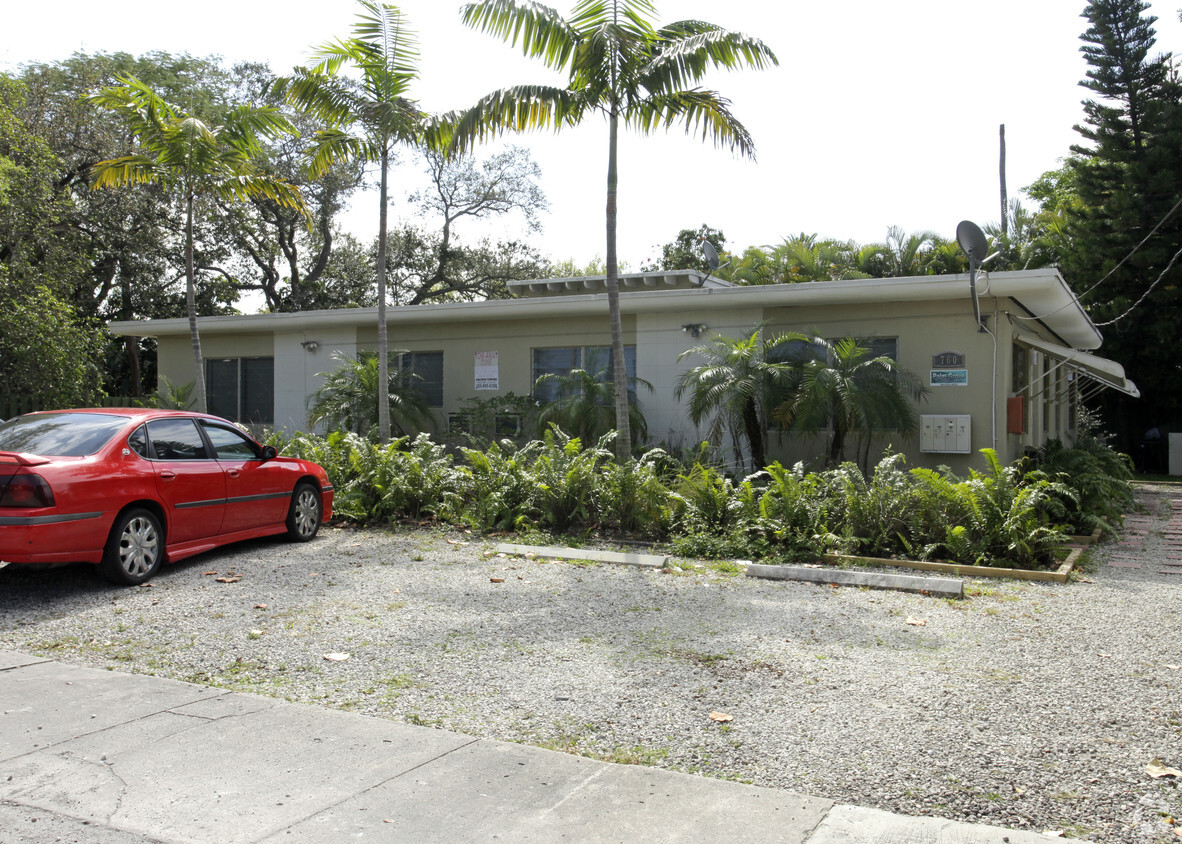 Primary Photo - Palm Grove
