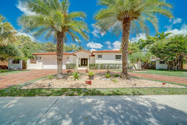 Front landscaping of the home - 1281 Nightingale Ave