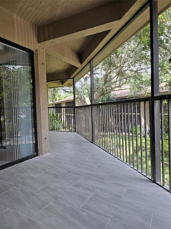 Foto del edificio - 9557 NW 2nd Pl