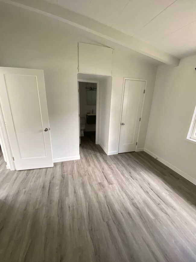 Foto del edificio - Charming Pacific Grove Duplex - Great for Military Student - Available July 1st