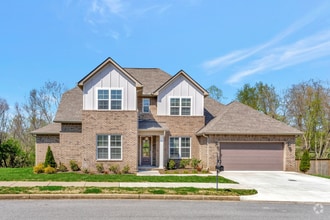 Building Photo - 204 Faraway Hills Dr