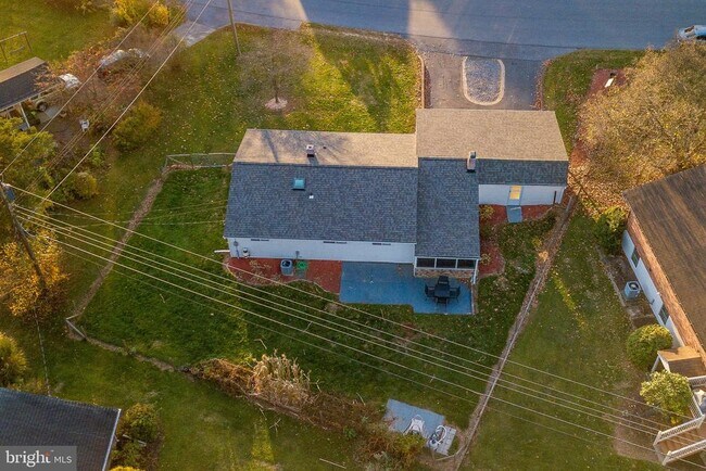 Building Photo - 11419 Greenberry Rd