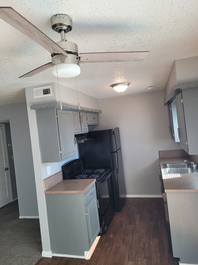 Foto principal - Pine Creek Apartments