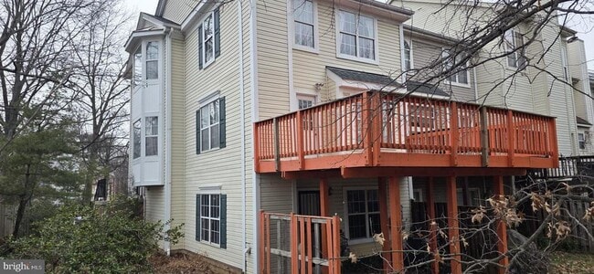 Foto del edificio - 7801 Vanity Fair Dr