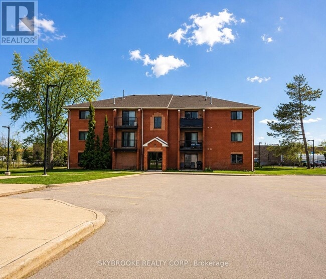 Building Photo - 171 Edgehill Dr