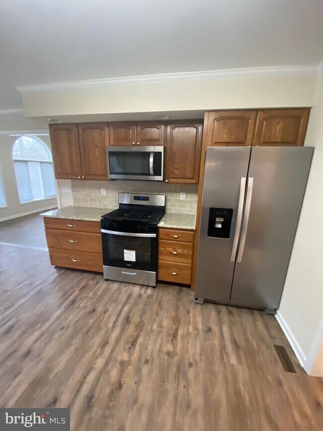 Building Photo - 138 BULLET RUN Ln