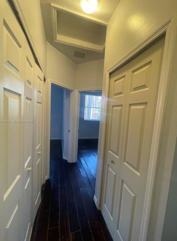 Foto del edificio - 10666 SW 7th St