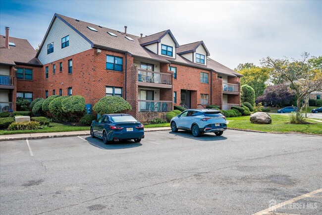 Building Photo - 142 Beverly Hill Terrace