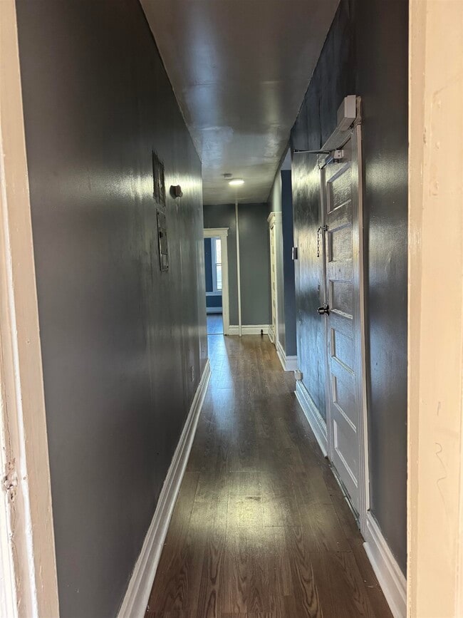 Foto del edificio - 110 Lincoln Ave