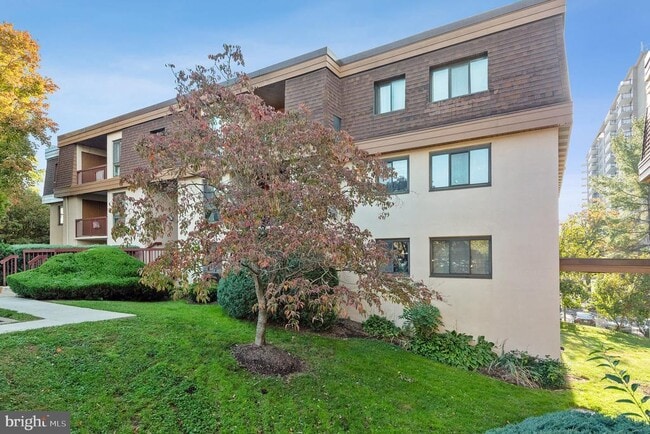 Building Photo - 12700 Veirs Mill Rd